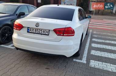 Седан Volkswagen Passat 2013 в Києві