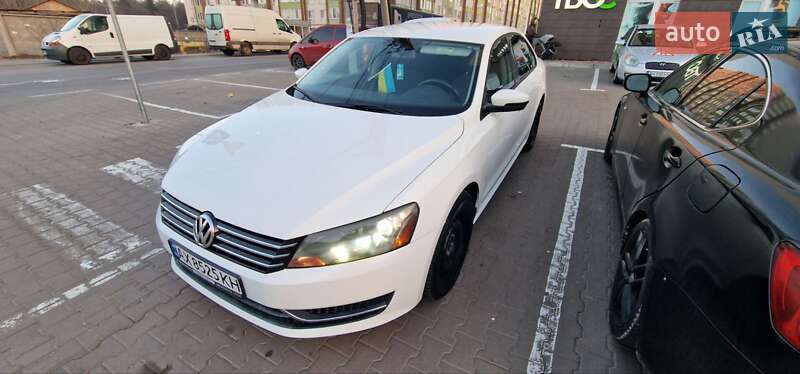 Седан Volkswagen Passat 2013 в Києві