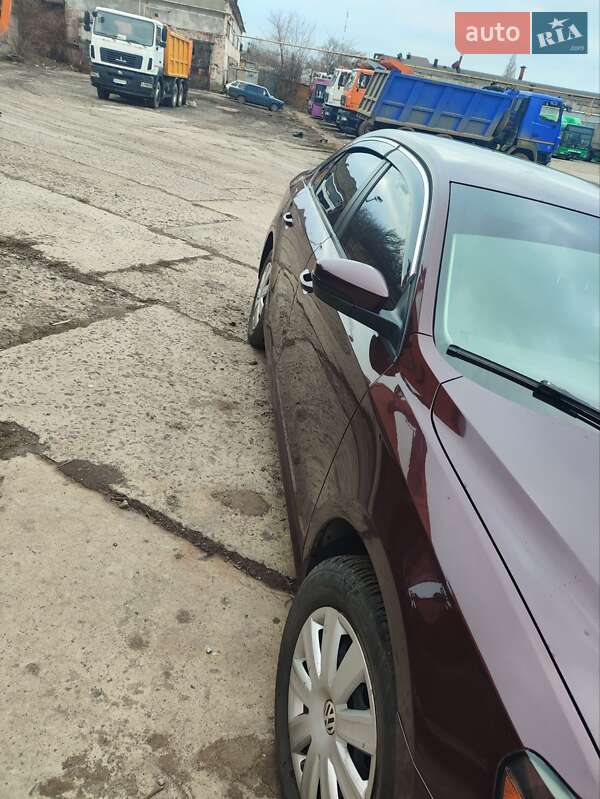 Седан Volkswagen Passat 2012 в Кривому Розі
