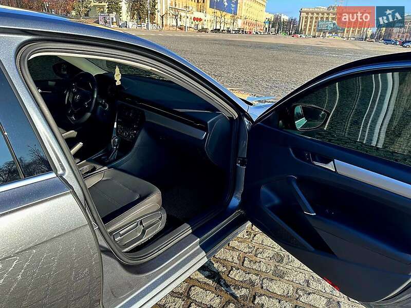 Седан Volkswagen Passat 2020 в Харькове
