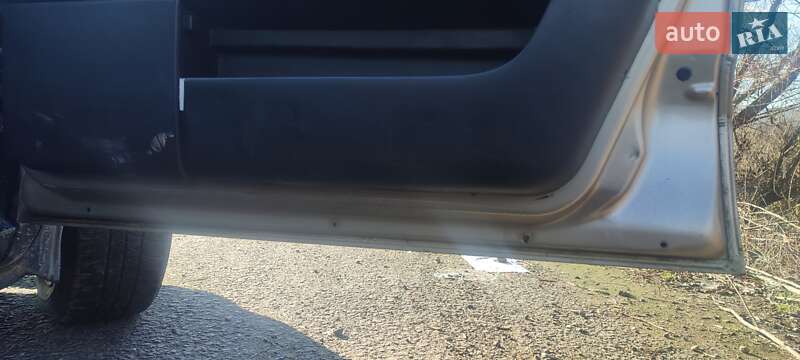 Седан Volkswagen Passat 1989 в Хусте