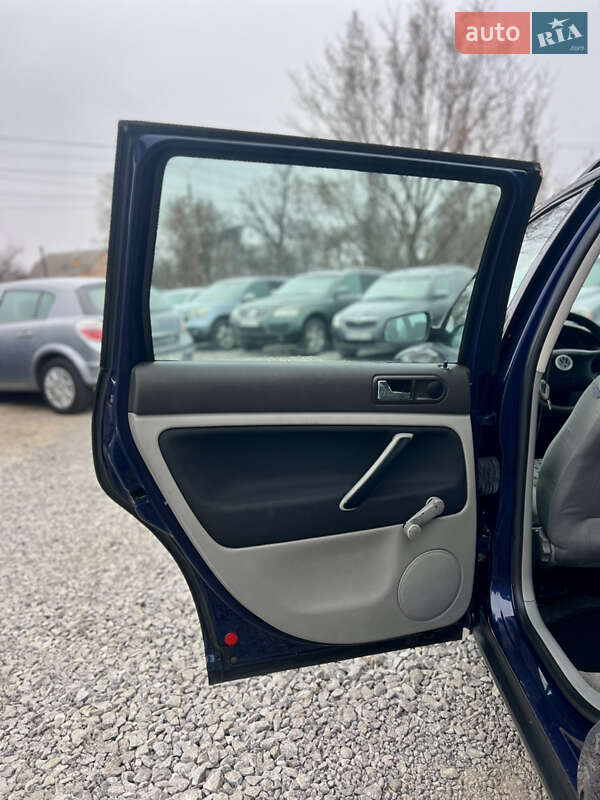 Универсал Volkswagen Passat 2000 в Виннице