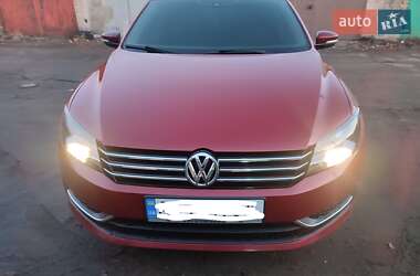 Седан Volkswagen Passat 2014 в Лозовой