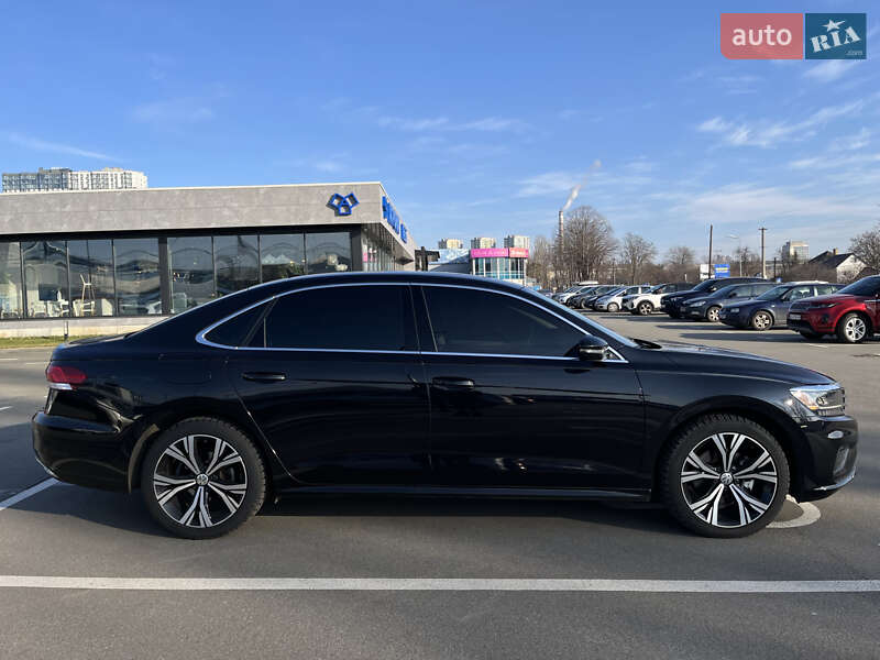 Седан Volkswagen Passat 2021 в Киеве