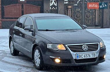 Седан Volkswagen Passat 2006 в Звягелі