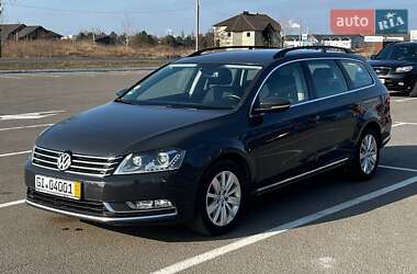 Універсал Volkswagen Passat 2012 в Луцьку