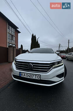 Седан Volkswagen Passat 2019 в Києві