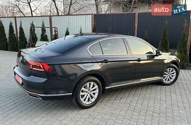 Седан Volkswagen Passat 2020 в Львове