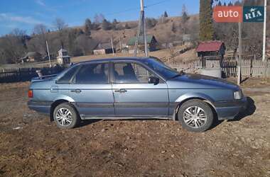 Седан Volkswagen Passat 1989 в Сможе