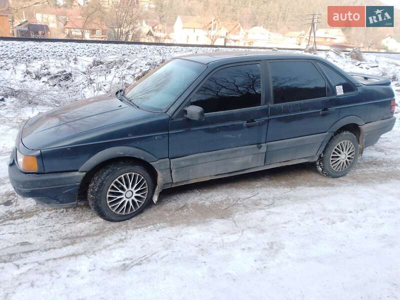 Седан Volkswagen Passat 1991 в Яремчі