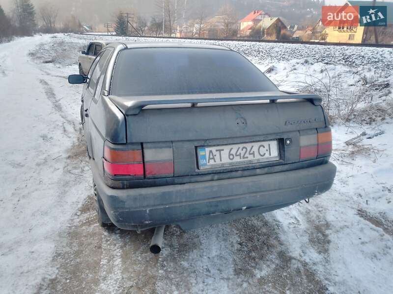 Седан Volkswagen Passat 1991 в Яремчі