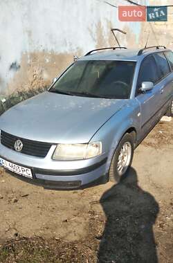 Універсал Volkswagen Passat 1999 в Доброславі