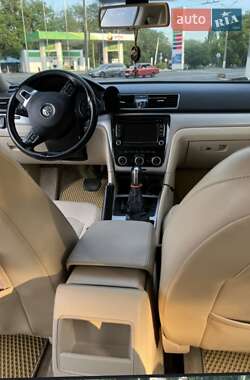 Седан Volkswagen Passat 2012 в Миколаєві