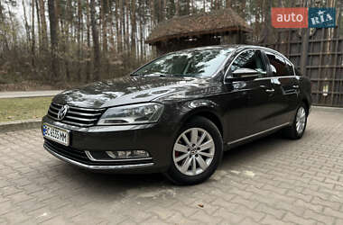 Седан Volkswagen Passat 2013 в Новояворовске