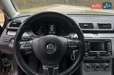 Седан Volkswagen Passat 2013 в Новояворівську