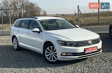 Универсал Volkswagen Passat 2017 в Львове