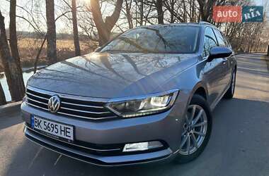 Універсал Volkswagen Passat 2018 в Рівному