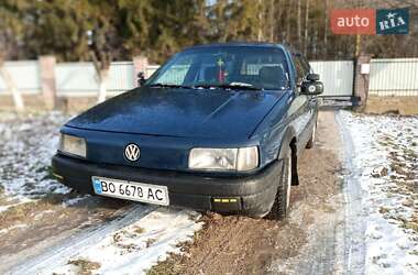 Универсал Volkswagen Passat 1990 в Борщеве