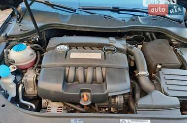 Седан Volkswagen Passat 2009 в 