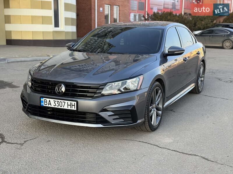 Седан Volkswagen Passat 2016 в Кропивницькому