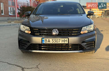 Седан Volkswagen Passat 2016 в Кропивницькому