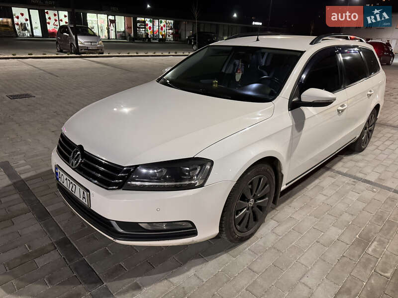 Универсал Volkswagen Passat 2011 в Ужгороде