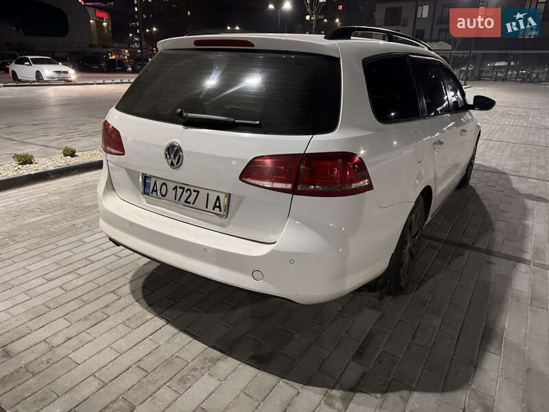 Универсал Volkswagen Passat 2011 в Ужгороде