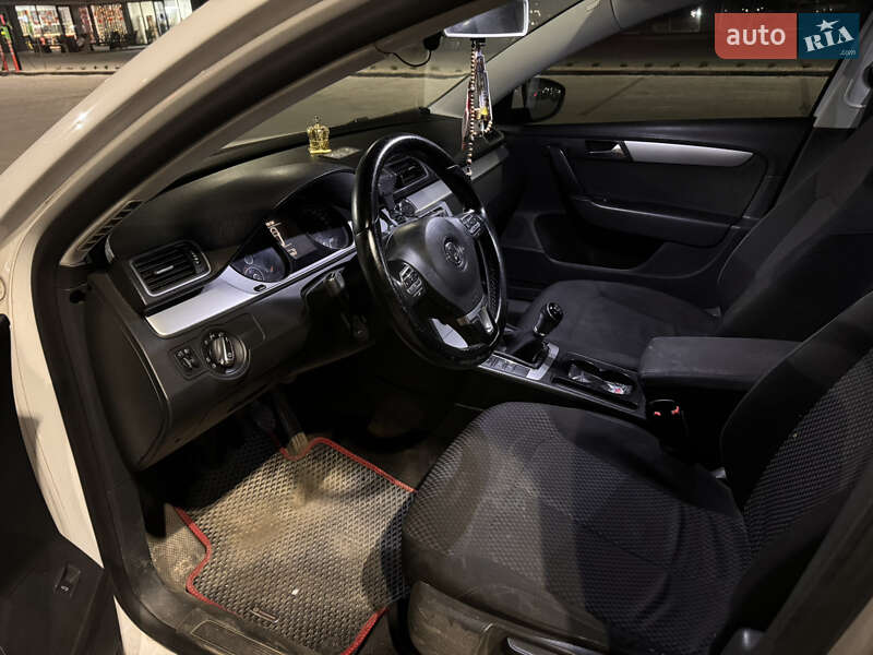 Универсал Volkswagen Passat 2011 в Ужгороде