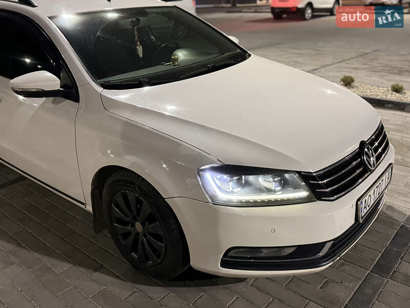 Универсал Volkswagen Passat 2011 в Ужгороде