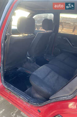 Седан Volkswagen Passat 1995 в 