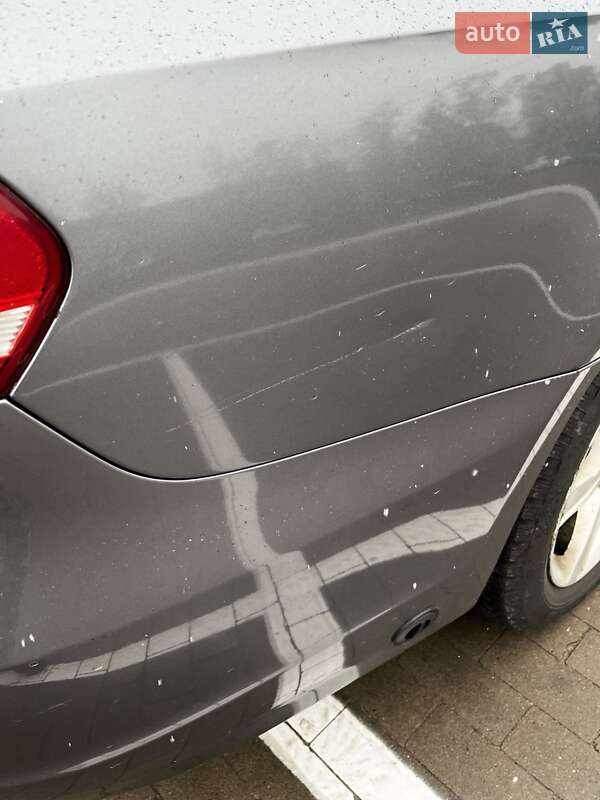 Седан Volkswagen Passat 2013 в Броварах