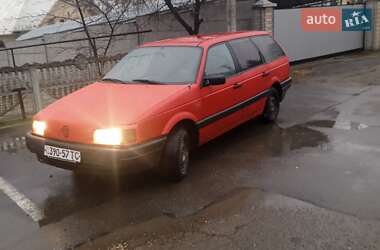 Універсал Volkswagen Passat 1990 в Коровії