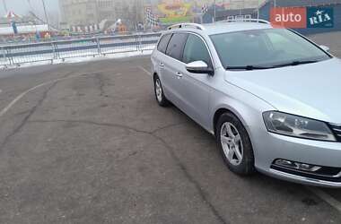 Універсал Volkswagen Passat 2011 в Івано-Франківську