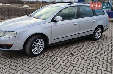 Універсал Volkswagen Passat 2005 в Чернівцях