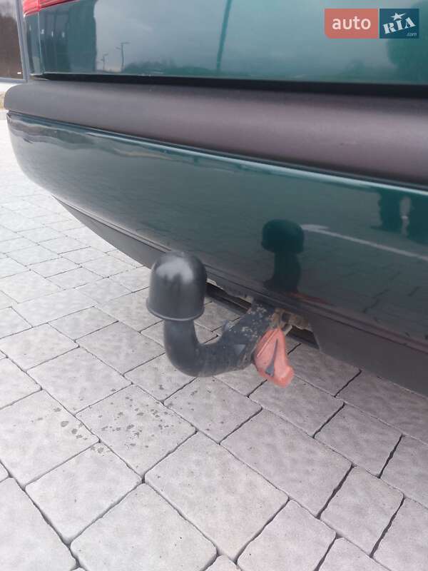 Седан Volkswagen Passat 1996 в Львові