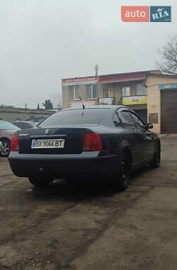 Седан Volkswagen Passat 1999 в Хмельницком