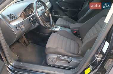 Седан Volkswagen Passat 2009 в Луцке