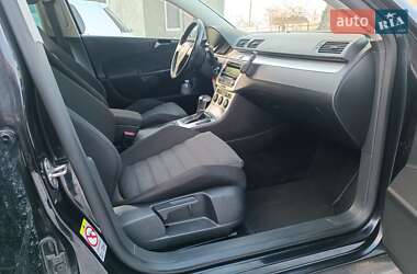 Седан Volkswagen Passat 2009 в Луцке