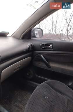 Универсал Volkswagen Passat 1998 в 