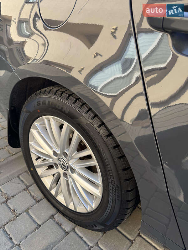 Універсал Volkswagen Passat 2012 в Києві