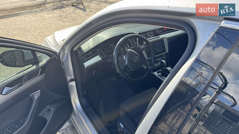 Универсал Volkswagen Passat 2017 в Ужгороде