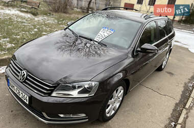 Универсал Volkswagen Passat 2011 в Калуше