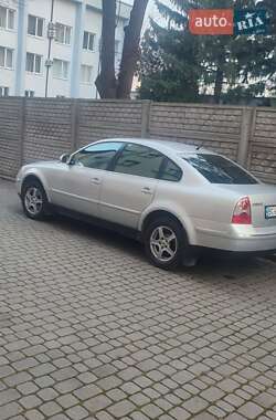 Седан Volkswagen Passat 2005 в Львові