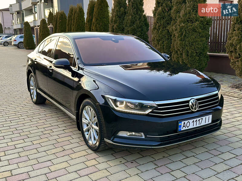 Седан Volkswagen Passat 2015 в 