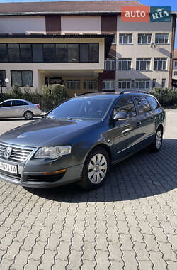 Универсал Volkswagen Passat 2008 в Сваляве