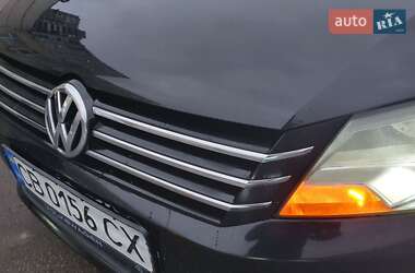 Седан Volkswagen Passat 2011 в Киеве