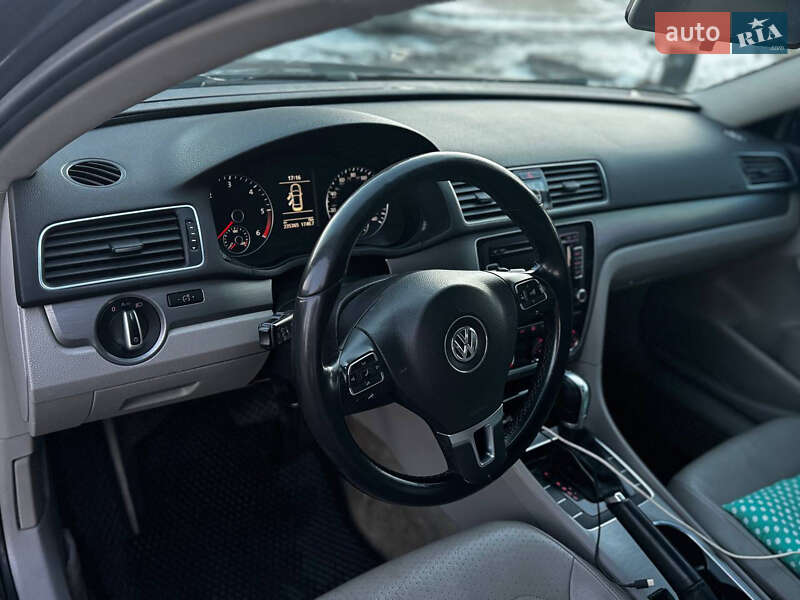 Седан Volkswagen Passat 2014 в Киеве