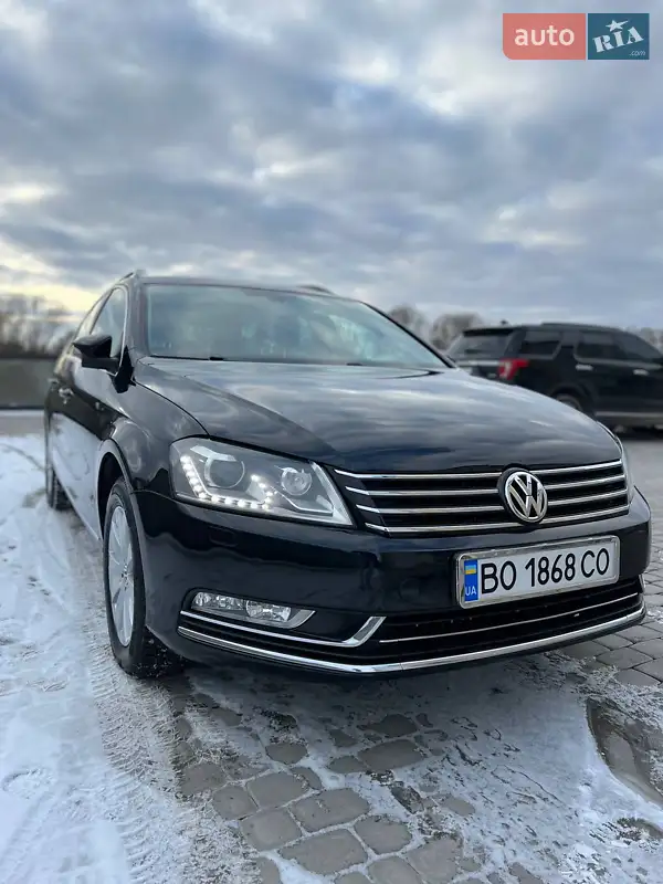 Універсал Volkswagen Passat 2012 в 