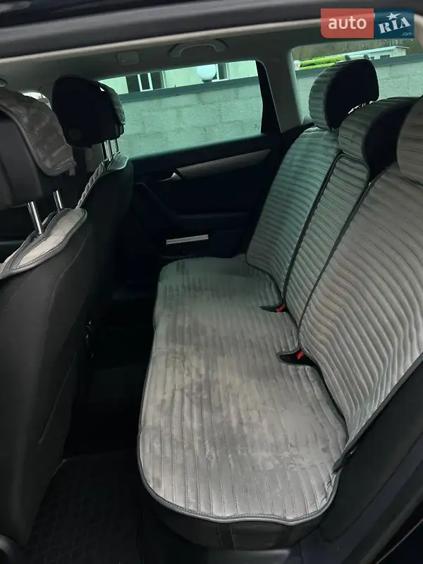 Універсал Volkswagen Passat 2012 в 