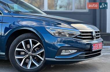 Универсал Volkswagen Passat 2020 в Киеве